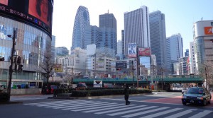 Nishi-Shinjuku mit dem eiförmigen Mode Gakuen Cocoon Tower1