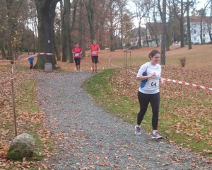 Carolina vom Laufteam belegte am Ende des 6 km Rennens Platz 4 bei den Sächsischen Hochschulmeisterschaften.