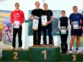 Gesamtsiegerehrung Sächsische Behördenmeisterschaften Halbmarathon mit den Siegern Cornelius Oertel und Anne Siebert von der Bergakademie, 2. Platz: Marcus Günther (Landratsamt Erzgebirgskreis), Karin Riedel (Sächsische Bildungsagentur Chemnitz), 3. Platz Katja Pausch (HTWK Leipzig) und Benjamin Aust (Bergakademie). Die Ehrung wurde vorgenommen von Uwe Staab (links, Bürgermeister von Eibenstock) und Andreas Stark (rechts, Beigeordneter des Landrats). Fotograf: Gerhard Kräbs
